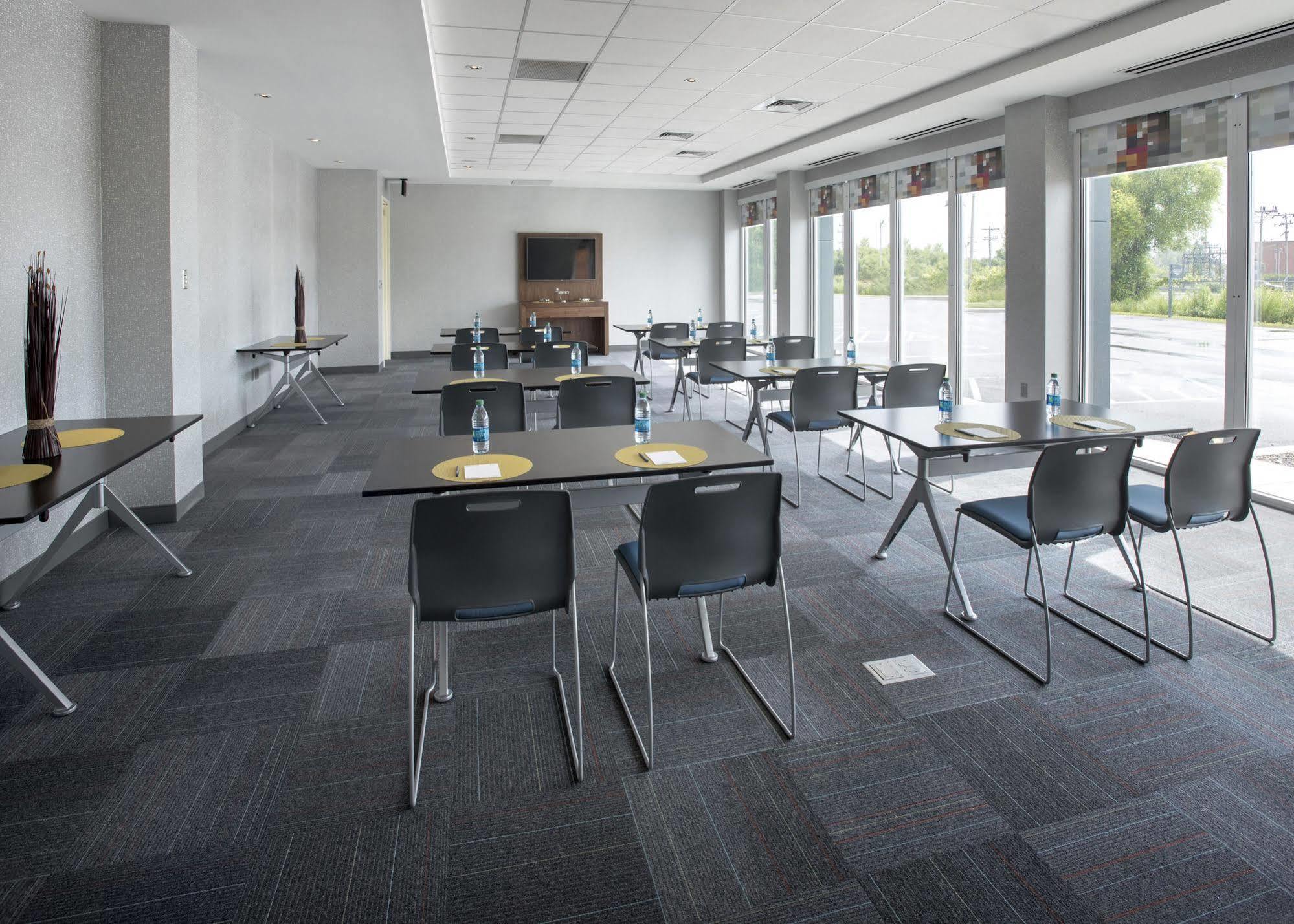 Aloft Buffalo Airport Cheektowaga Exterior photo